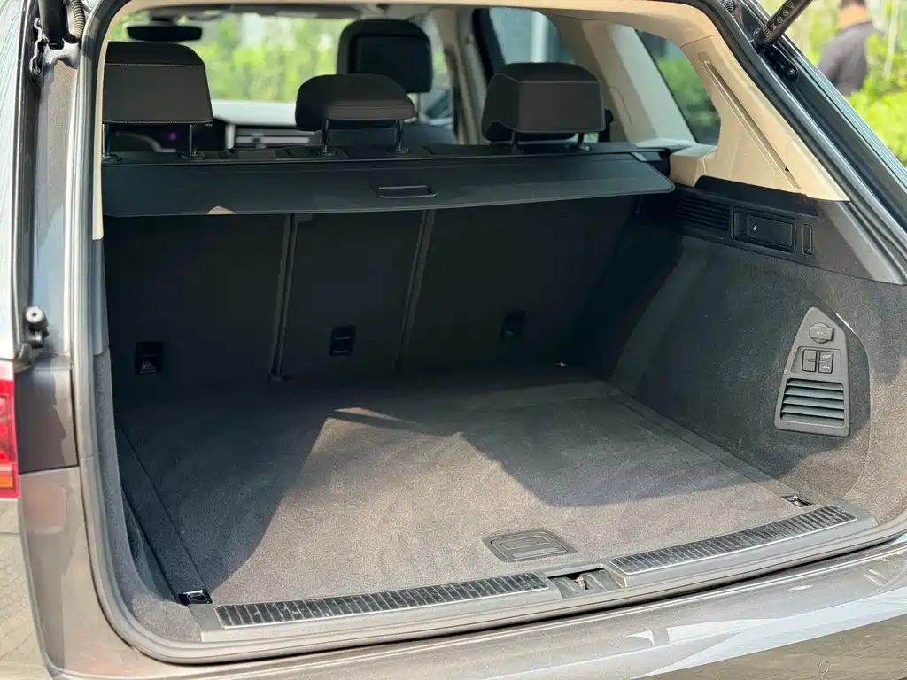 Touareg 2021 3.0TSI Ruixiang Edition Classic Sports Package купить на сайте DeffCars
