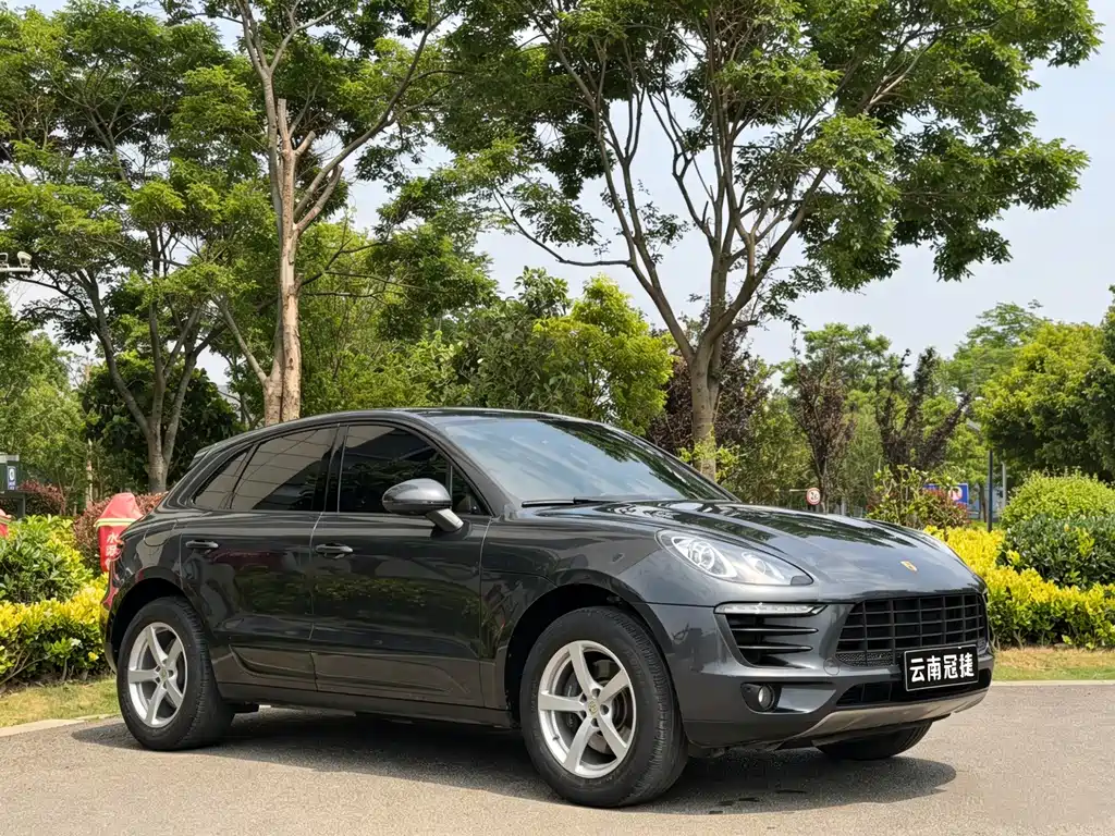 Macan 2017 Macan 2.0T купить на сайте DeffCars