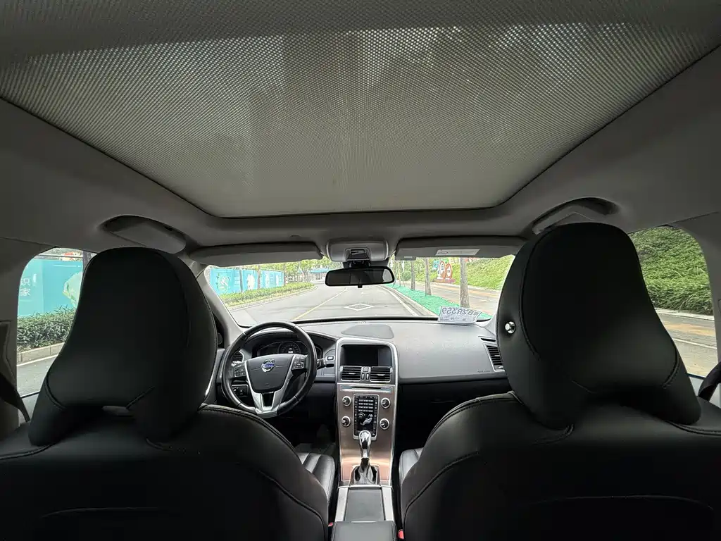 Volvo XC60 2016 T5 Smart Edition купить на сайте DeffCars