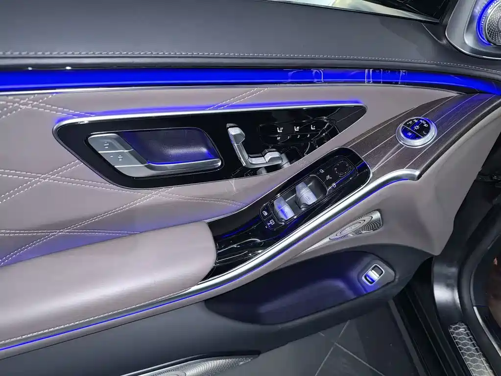 Maybach S-Class 2022 S 680 4MATIC Original Couture First Edition купить на сайте DeffCars