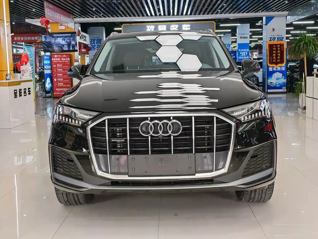 Audi Q7 2023 45 TFSI quattro S line sports купить на сайте DeffCars