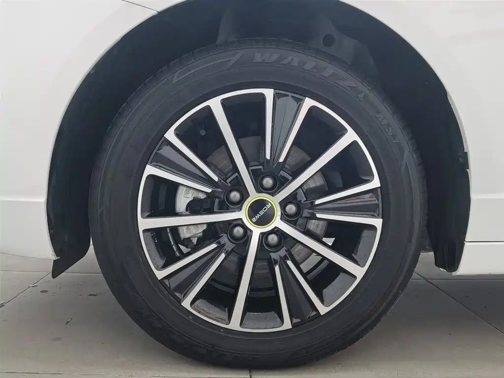 Roewe i5 2021 1.5L manual platinum version купить на сайте DeffCars