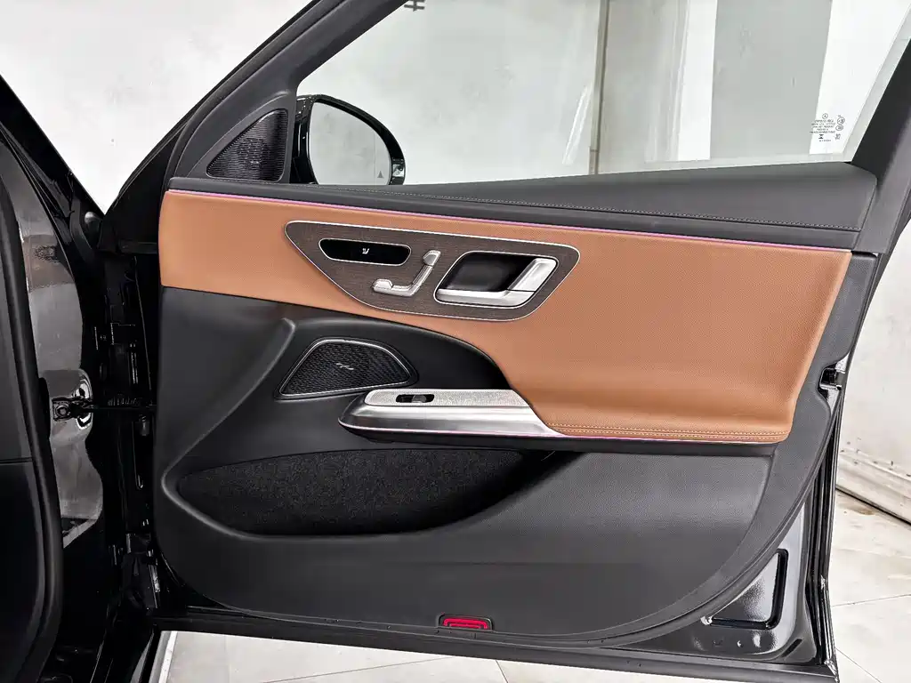 Mercedes-Benz E-Class New Energy 2024 E 350 e L plug-in hybrid sedan купить на сайте DeffCars