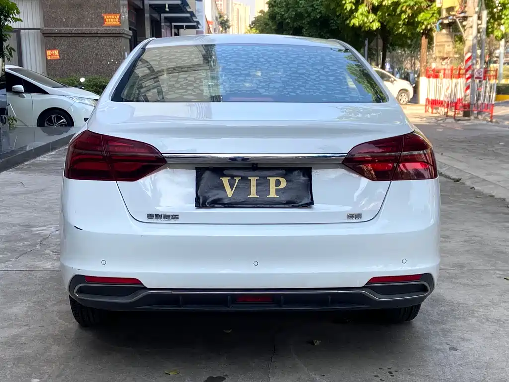 Emgrand 2019 Leading Edition 1.5L Manual Luxury Type National V купить на сайте DeffCars