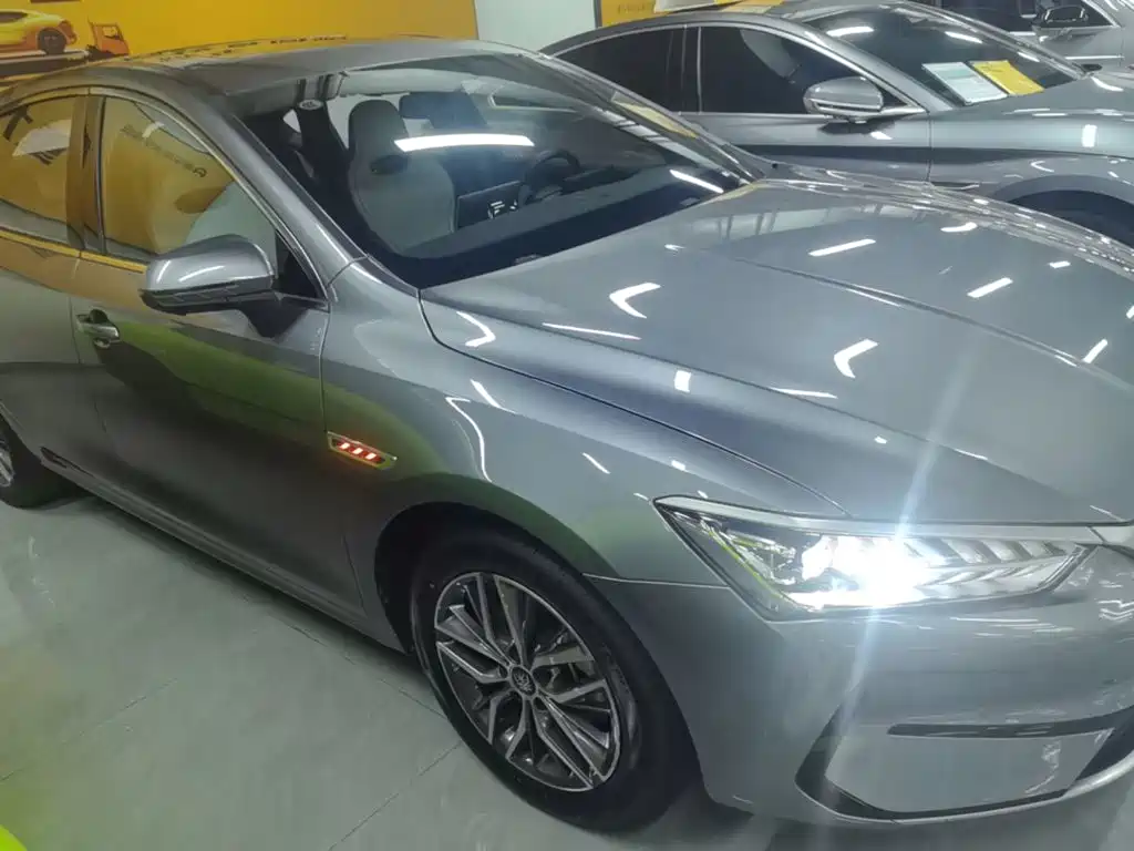Qin PLUS 2024 Honor Edition EV 510KM Transcendence купить на сайте DeffCars