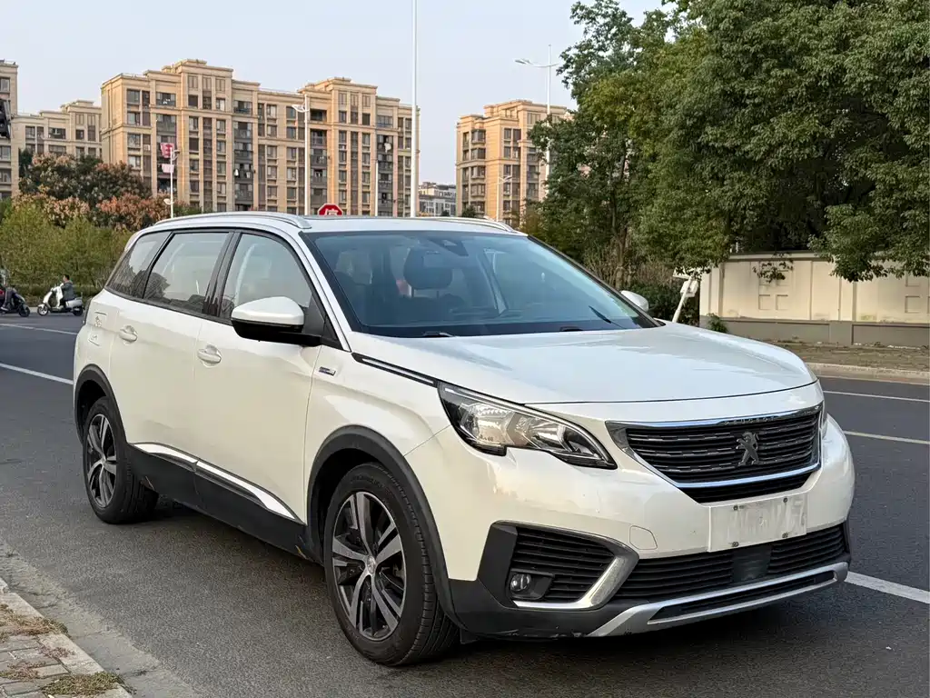 Peugeot 5008 2017 350THP 7-seater Elite Edition купить на сайте DeffCars