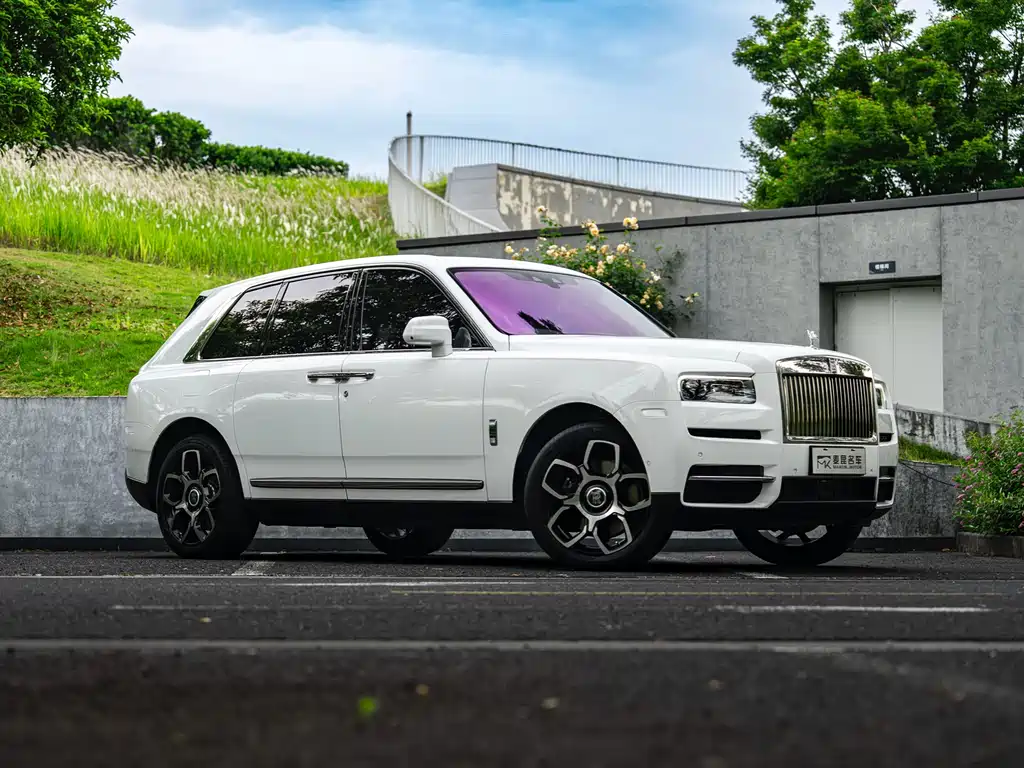 Cullinan 2018 four-seat version купить на сайте DeffCars