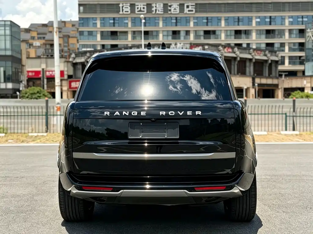 Range Rover 2024 3.0 L6 400PS Extended Edition купить на сайте DeffCars
