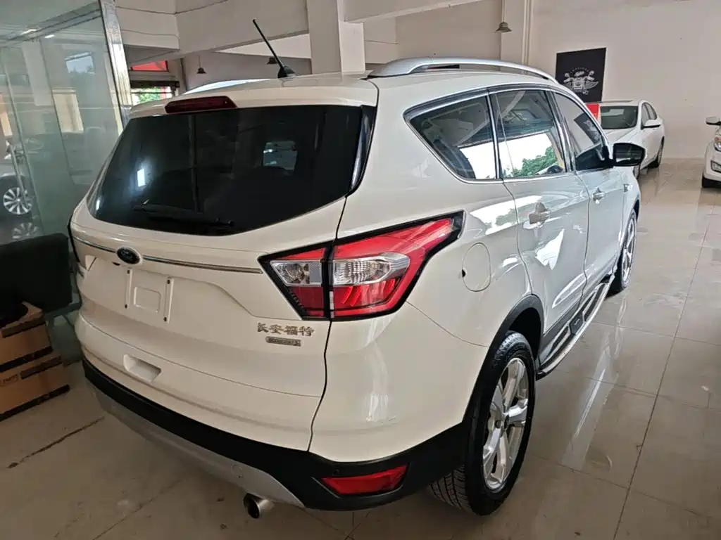 Escape 2018 EcoBoost 180 two-wheel drive platinum airfoil купить на сайте DeffCars