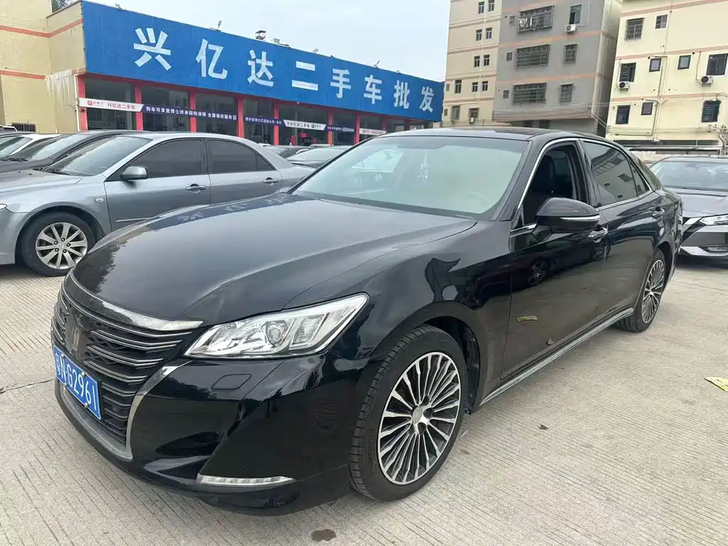 Crown 2018 2.0T Sports Edition купить на сайте DeffCars