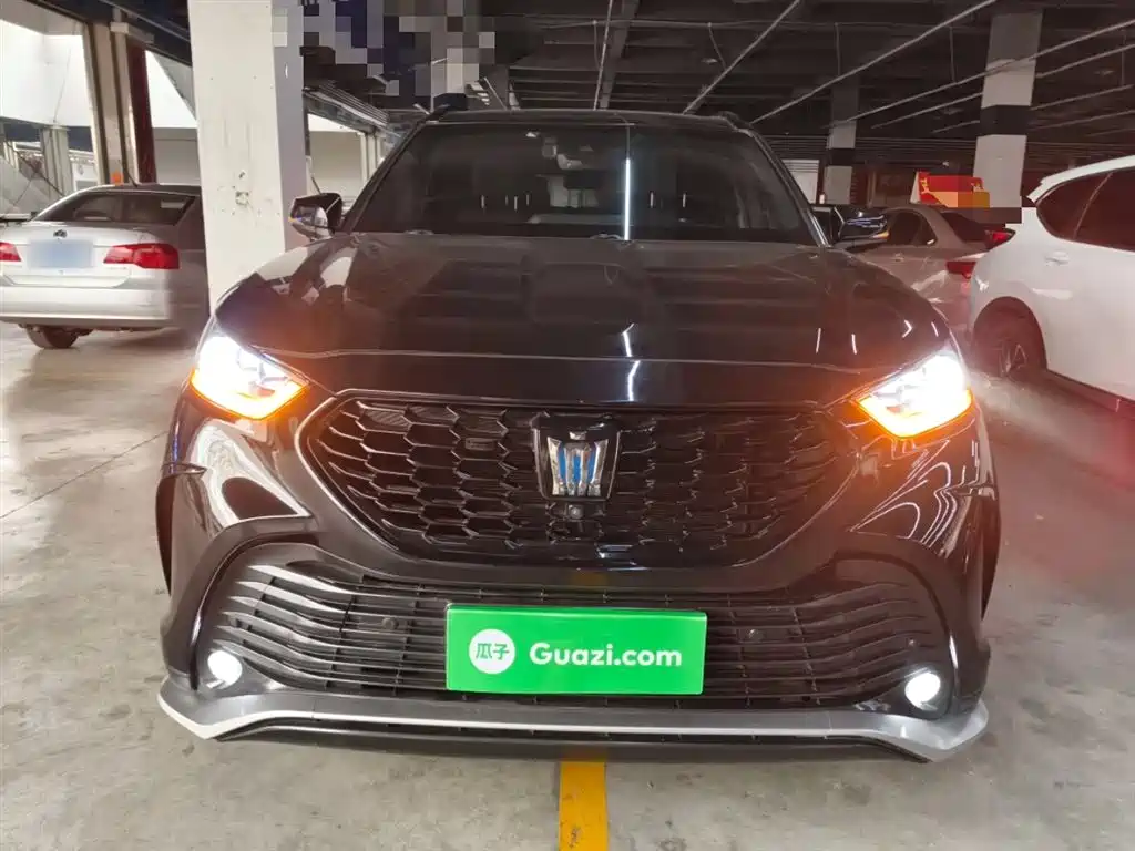 Crown Lufang 2022 2.5L HEV four-wheel drive premium version купить на сайте DeffCars