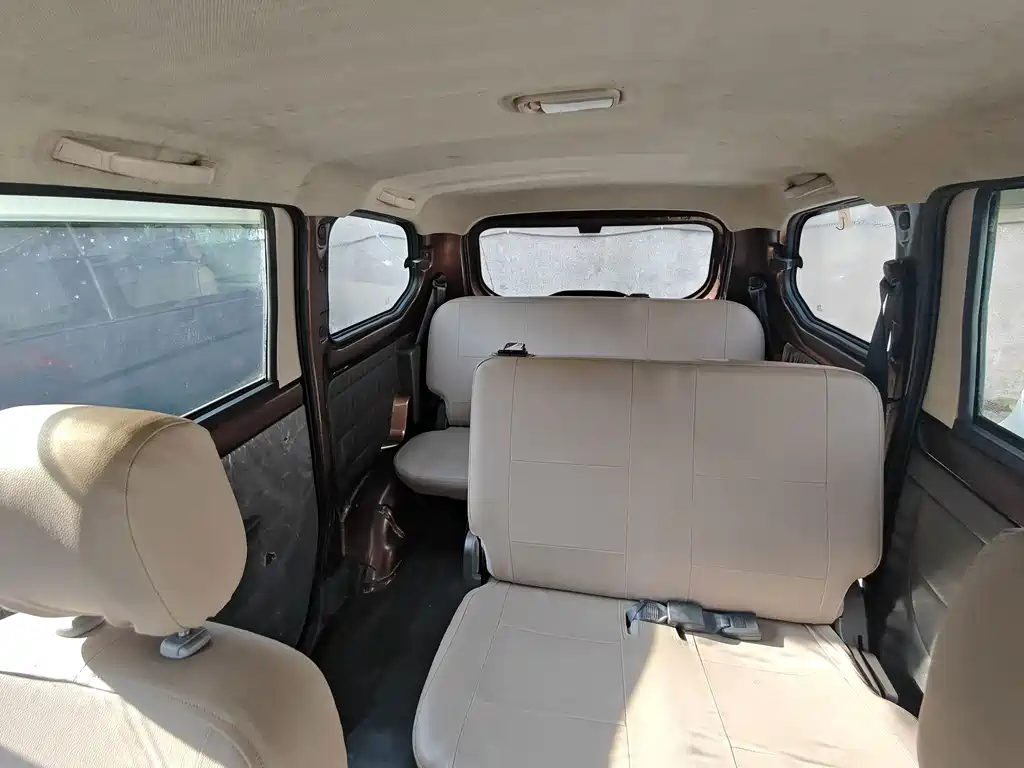 Wuling Hongguang 2015 1.5L S basic model National IV купить на сайте DeffCars