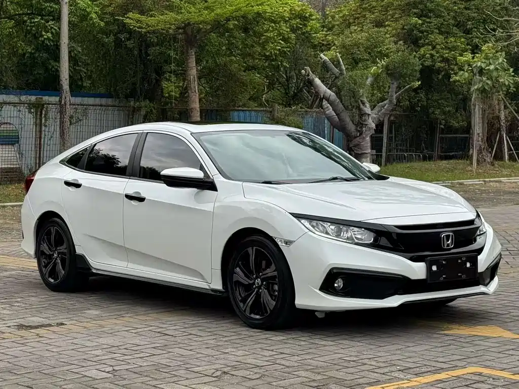 Civic 2019 220TURBO CVT combustion version National VI купить на сайте DeffCars