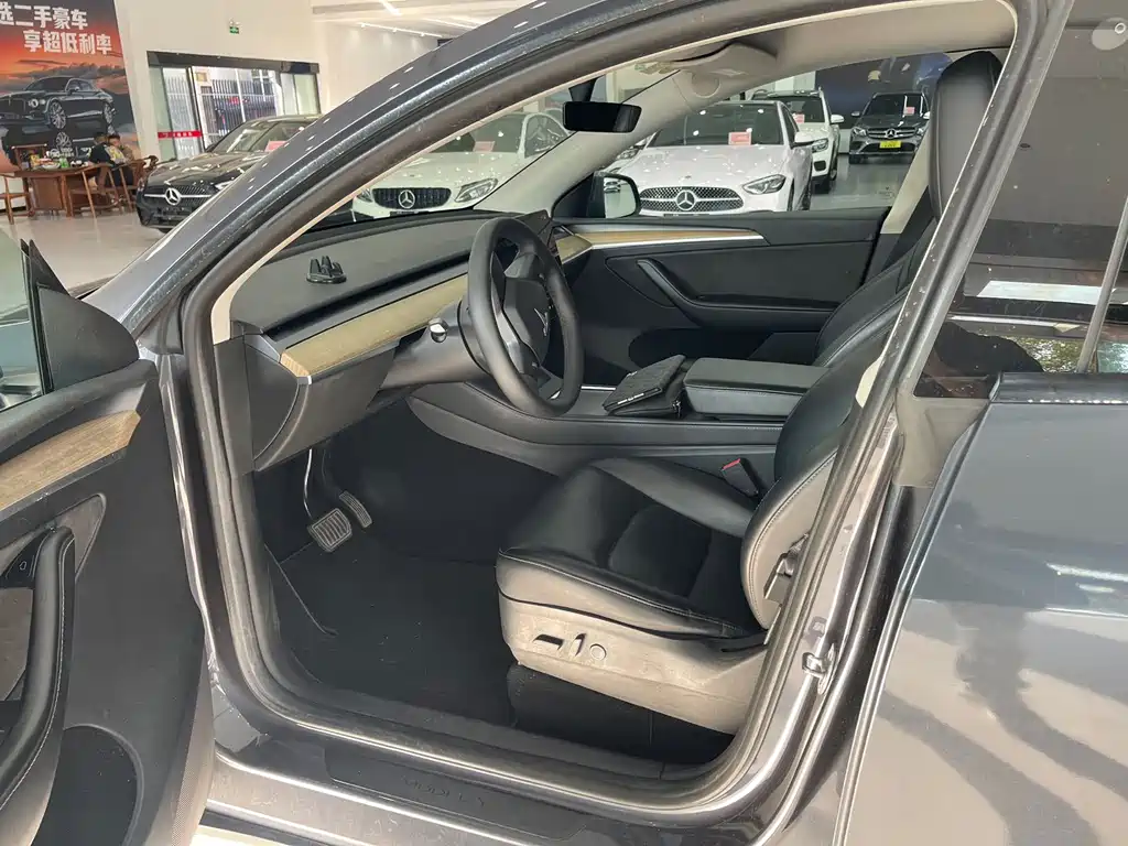 Model Y 2022 modified rear-wheel drive version купить на сайте DeffCars