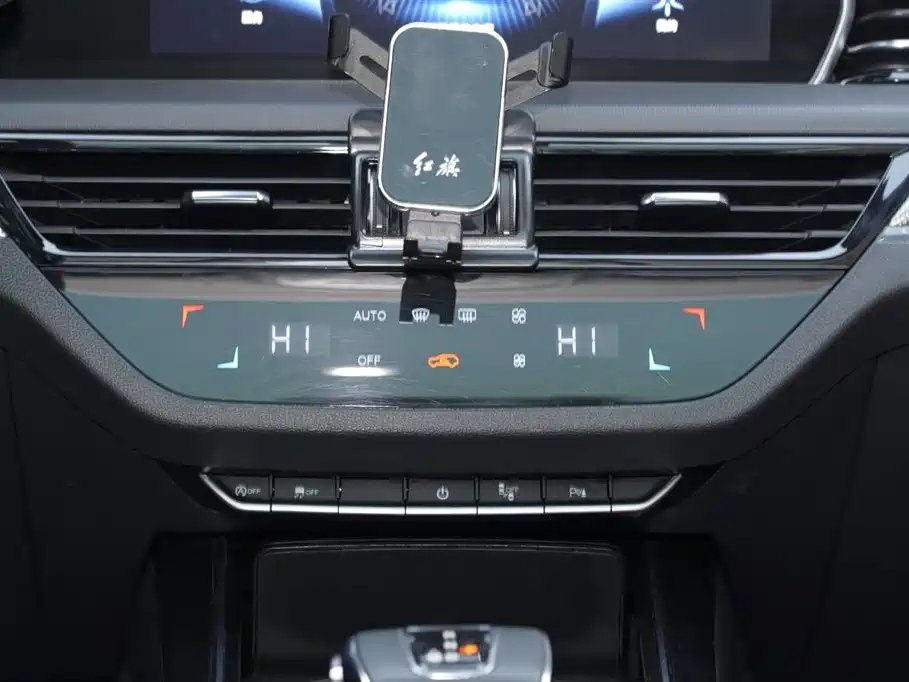 Hongqi HS5 2022 facelift 2.0T Zhilian Qixiang four-wheel drive version купить на сайте DeffCars