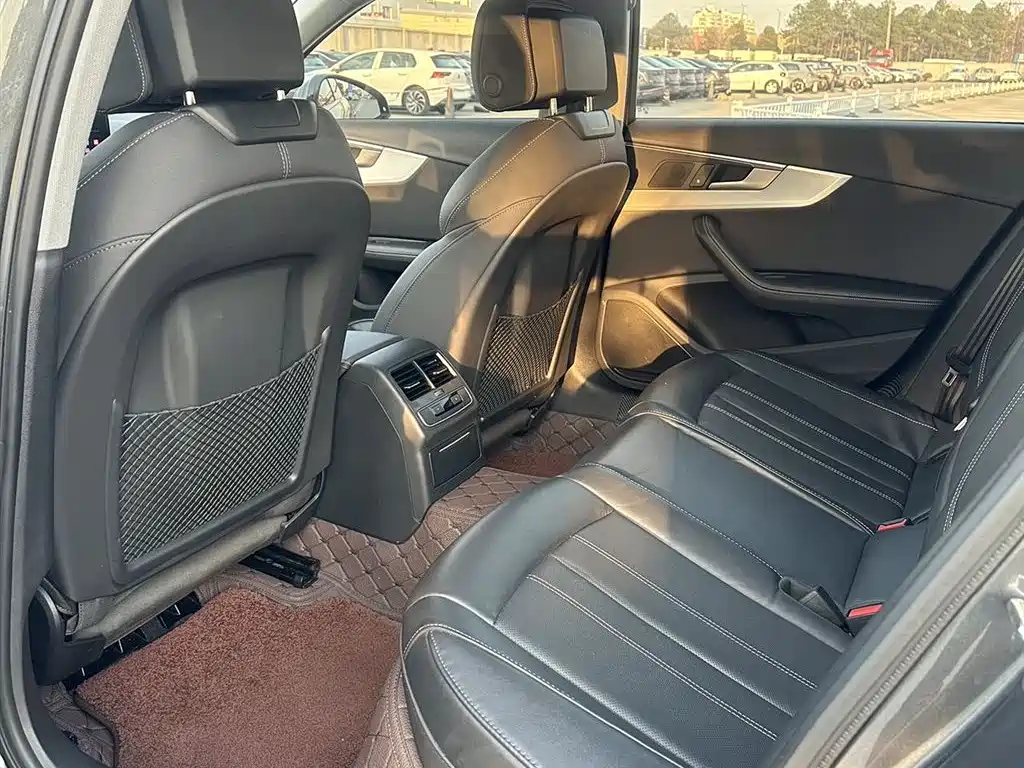 Audi A4L 2023 40 TFSI luxury and dynamic model купить на сайте DeffCars