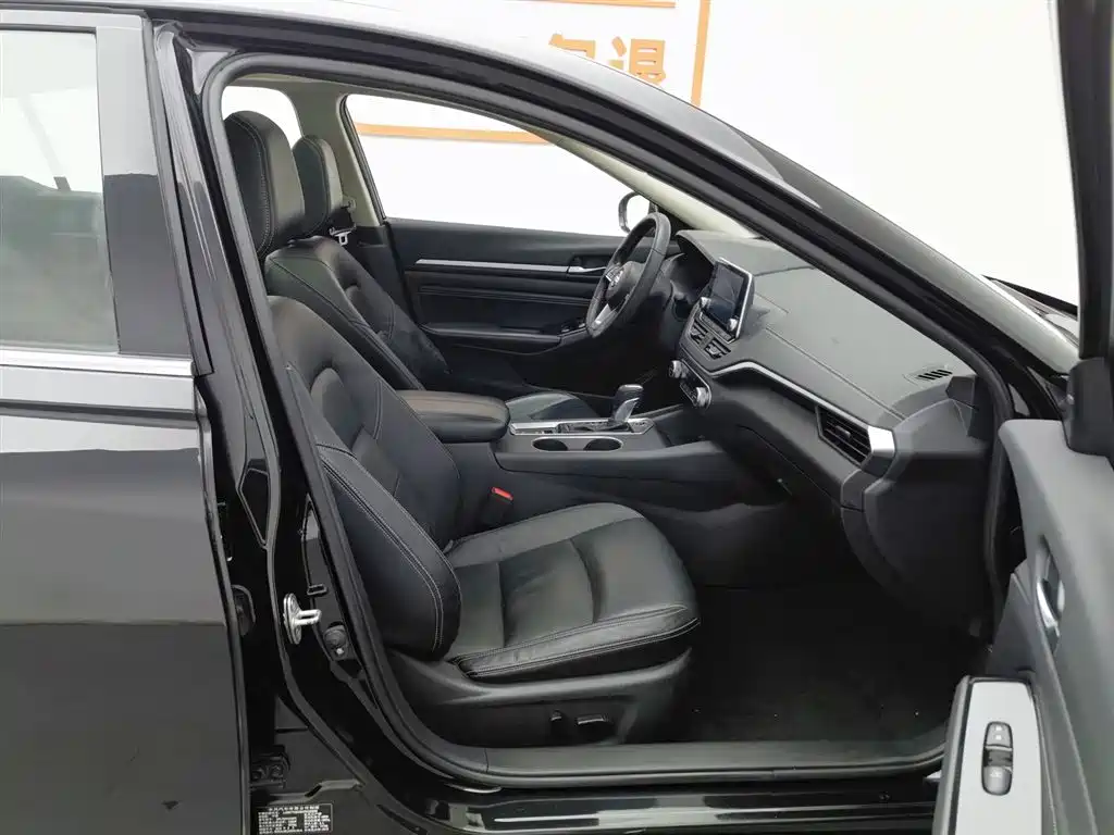 Teana 2019 2.0L XL Upper Smart Travel Edition купить на сайте DeffCars