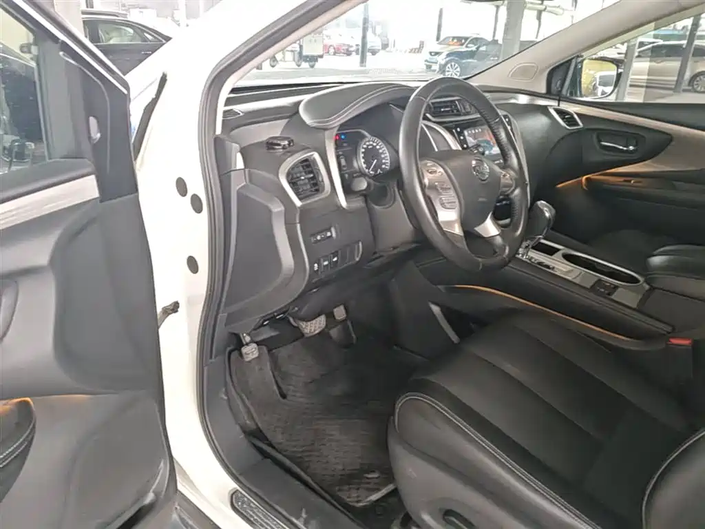 Loulan 2021 2.5L XL 2WD Intelligent Connected Deluxe Edition купить на сайте DeffCars