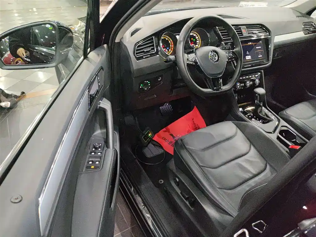 Tiguan L 2020 330TSI automatic two-wheel drive smart luxury version National VI купить на сайте DeffCars