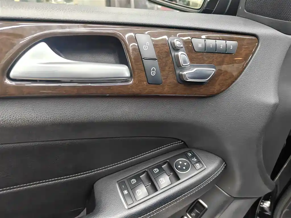 Mercedes-Benz GLS 2018 facelift GLS 400 4MATIC dynamic version купить на сайте DeffCars