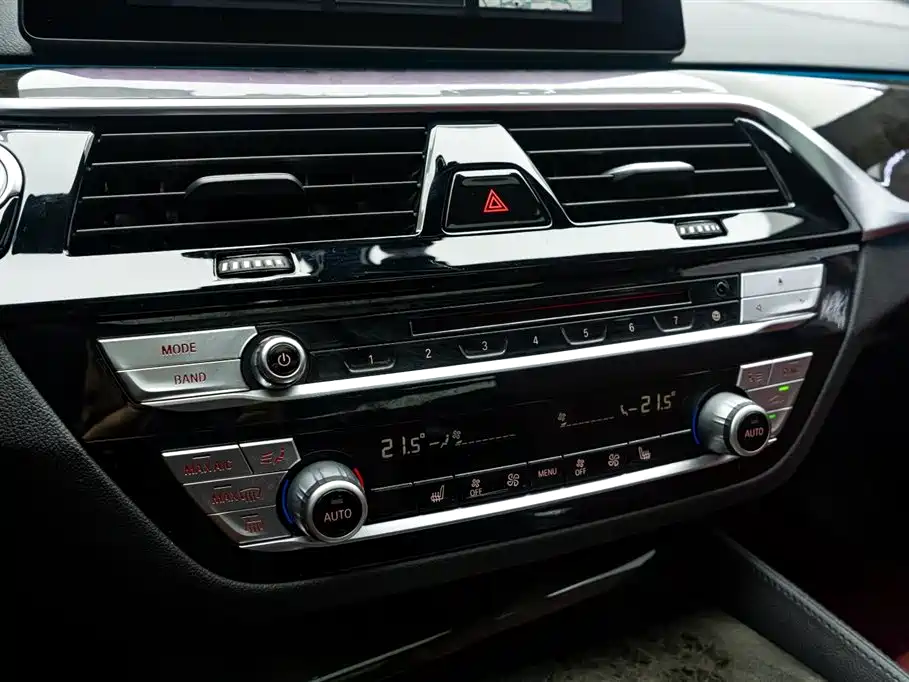 BMW 5 Series 2019 facelift 530Li leading M sports package купить на сайте DeffCars