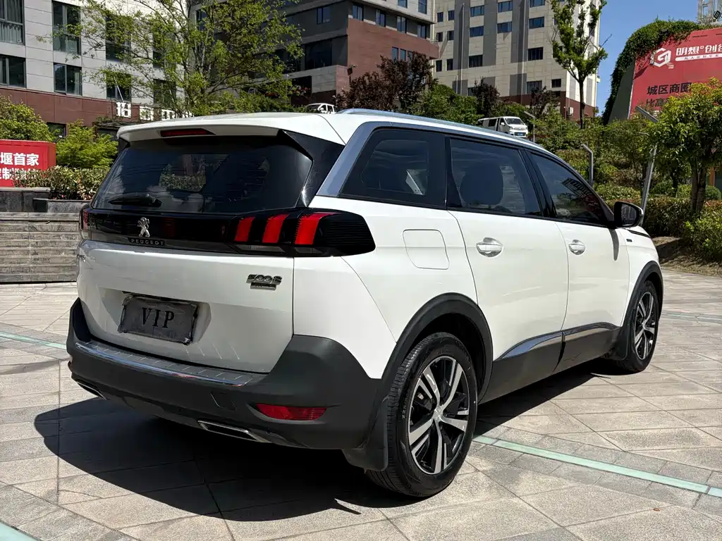 Peugeot 5008 2019 350THP 5-seater elite version купить на сайте DeffCars