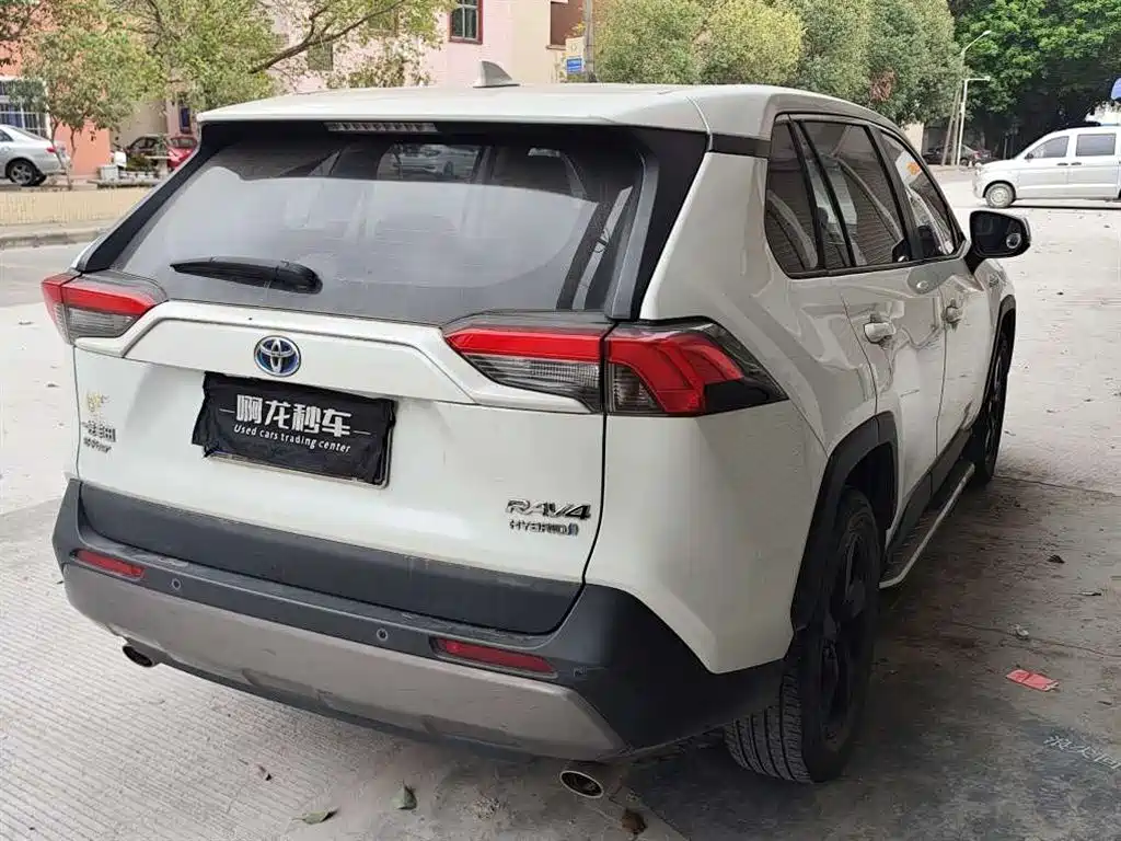 RAV4 Rongfang 2022 Dual Engine 2.5L E-CVT Four-wheel Drive Elite Plus Edition купить на сайте DeffCars