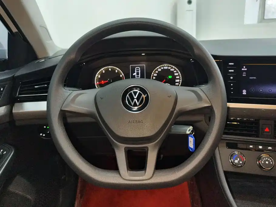 Bora 2021 1.5L automatic fashion smart connected version купить на сайте DeffCars