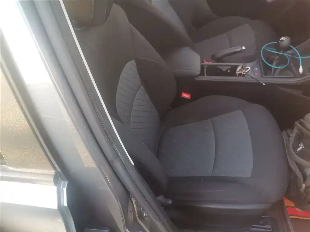 Roewe i5 2023 1.5L Manual Comfort Edition купить на сайте DeffCars