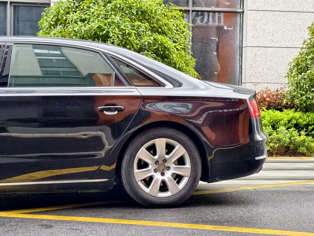 Audi A8 2012 A8L 45 TFSI quattro comfort type купить на сайте DeffCars