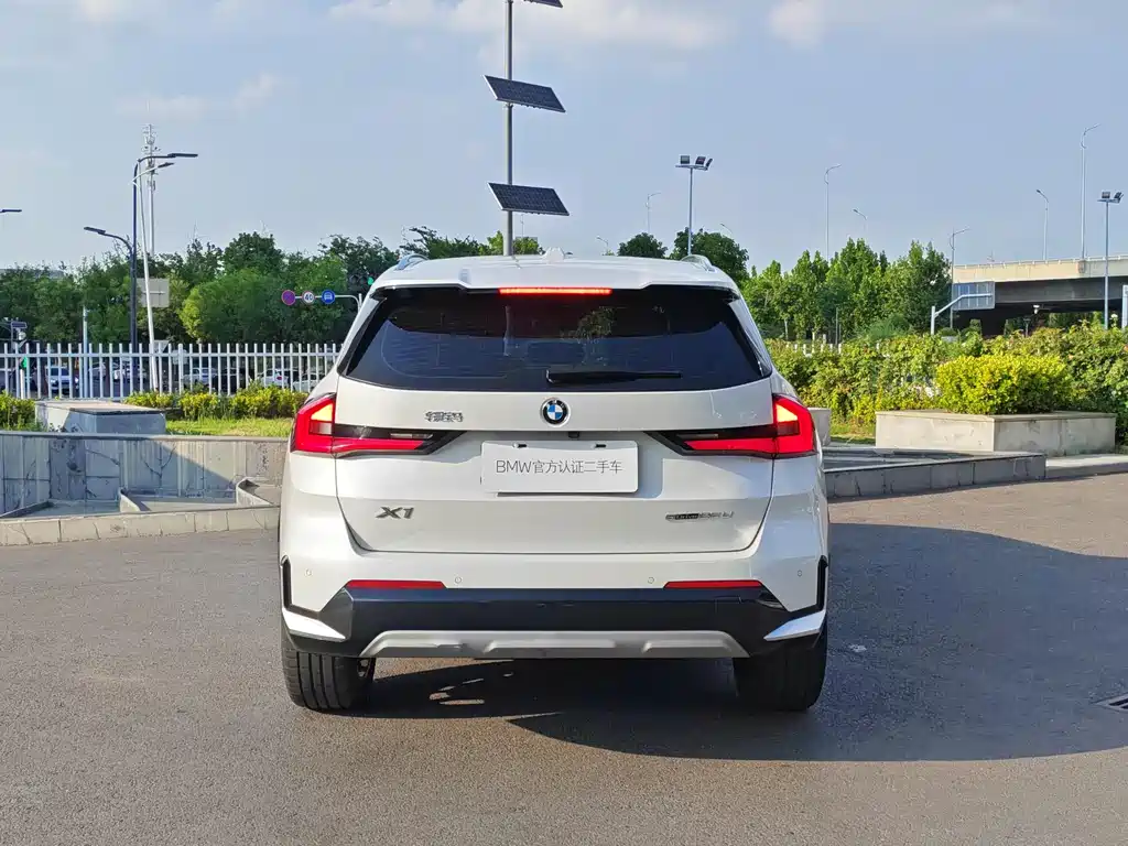BMW X1 2023 xDrive25Li X Design Package купить на сайте DeffCars
