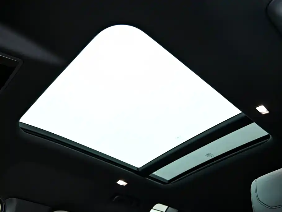 Land Rover Defender 2024 110 3.0T P400 X-DYNAMIC HSE купить на сайте DeffCars