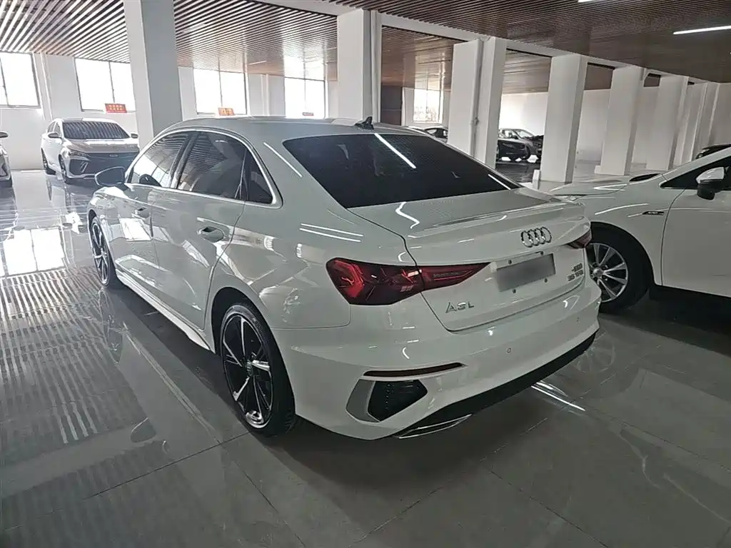 Audi A3 2021 A3L Limousine 35 TFSI Fashionable and Sporty купить на сайте DeffCars