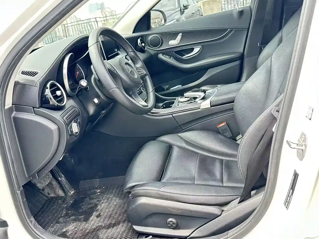 Mercedes-Benz C-Class 2018 C 180 L Fashionable Sports Edition купить на сайте DeffCars