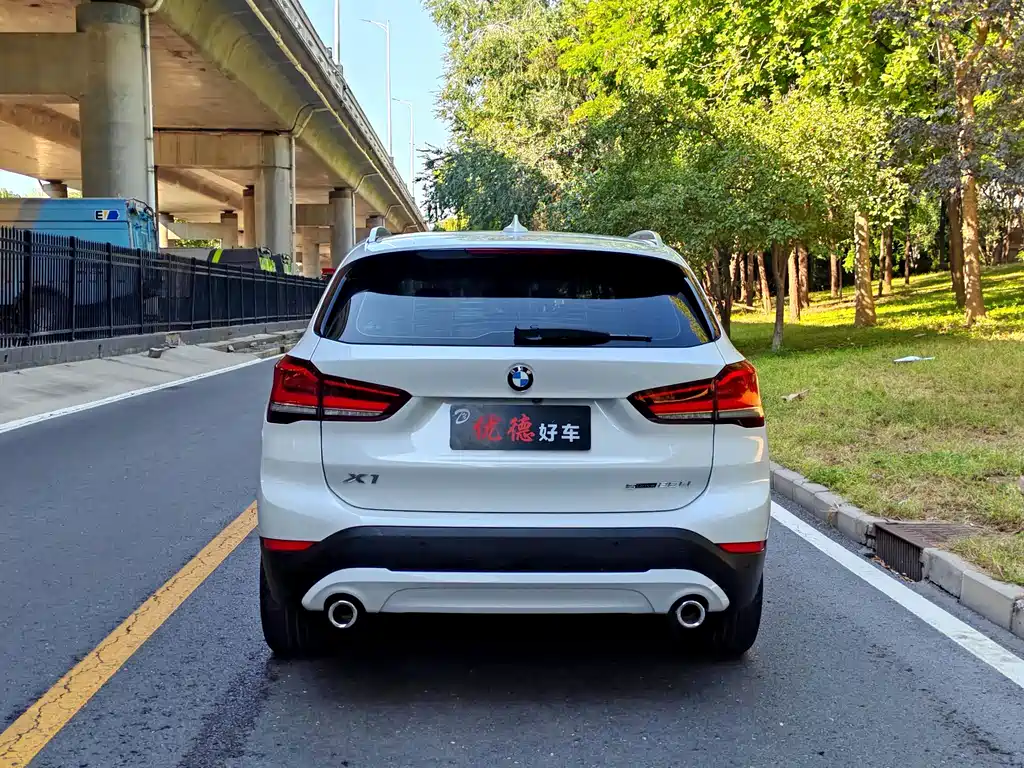 BMW X1 2022 sDrive25Li Leading Model купить на сайте DeffCars