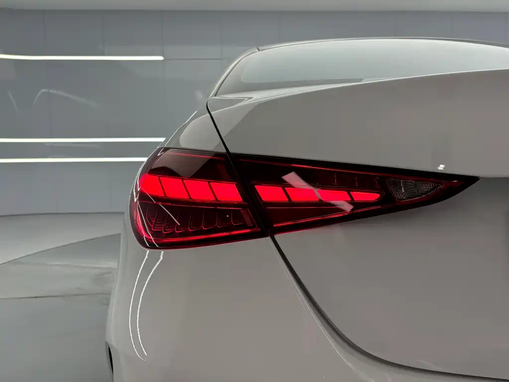 Mercedes-Benz C-Class 2024 C 200 L Sports Edition купить на сайте DeffCars