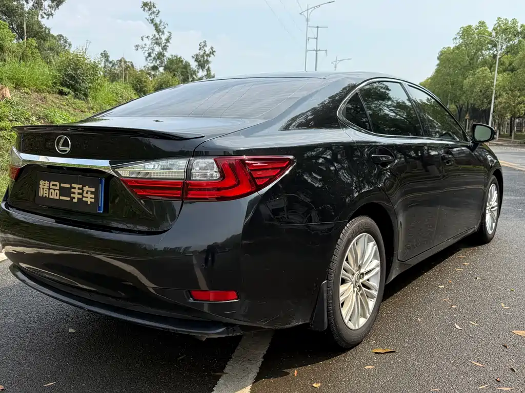 Lexus ES 2017 200 30th Anniversary Edition купить на сайте DeffCars