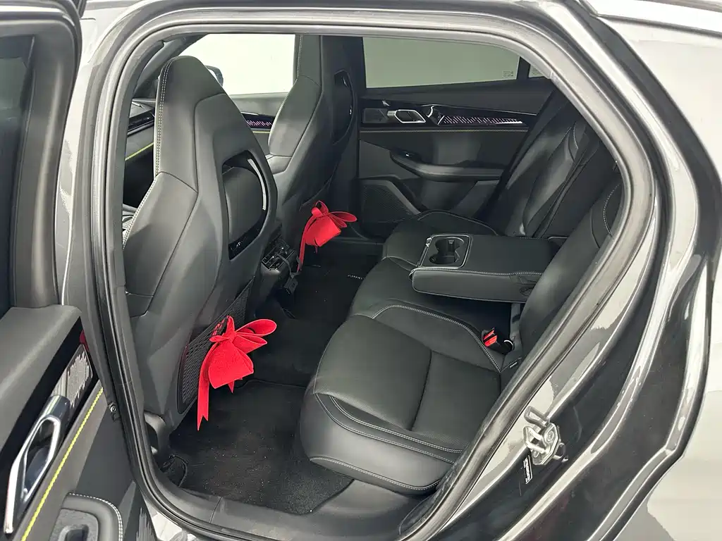 Lynk & Co 03 2023 2.0TD DCT Halo купить на сайте DeffCars