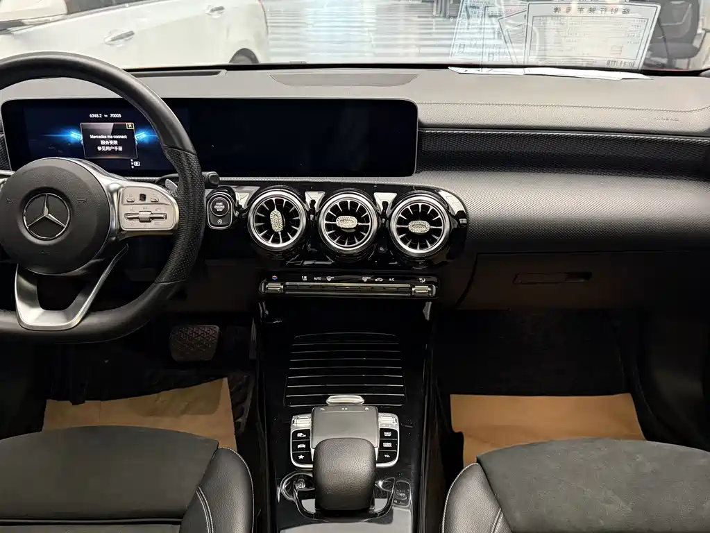 Mercedes-Benz A-Class 2019 A 200 L sports sedan first special edition купить на сайте DeffCars