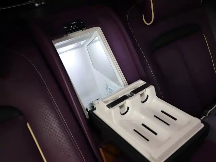 Cullinan 2018 four-seat version купить на сайте DeffCars