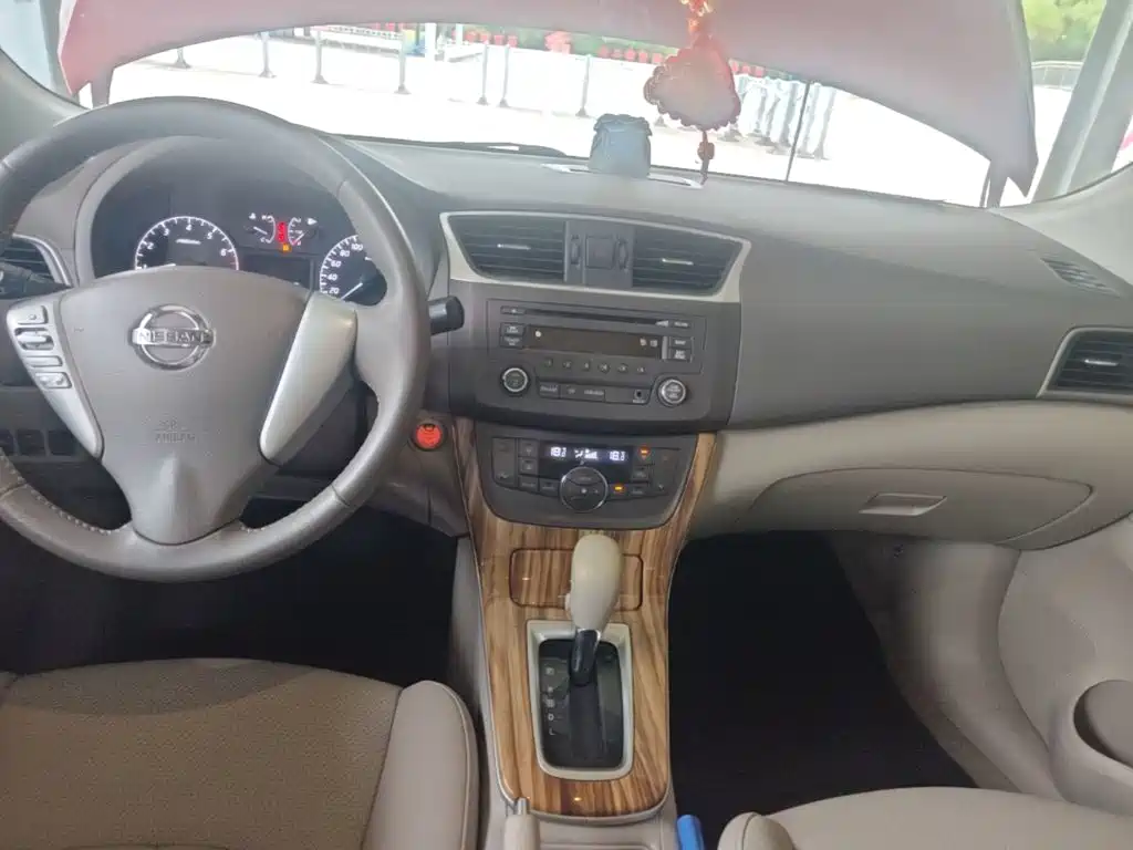 Sylphy 2014 1.6XV CVT Exclusive Edition купить на сайте DeffCars