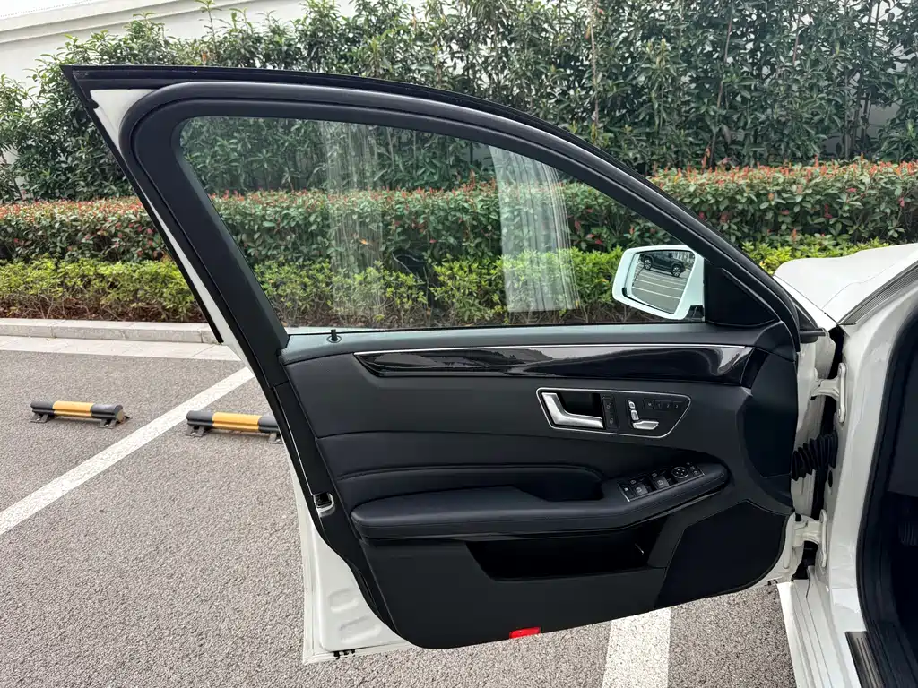 Mercedes-Benz E-Class 2015 E 260 L Sports купить на сайте DeffCars