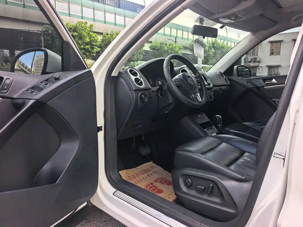 Tiguan 2013 1.8TSI automatic two-wheel drive luxury model купить на сайте DeffCars