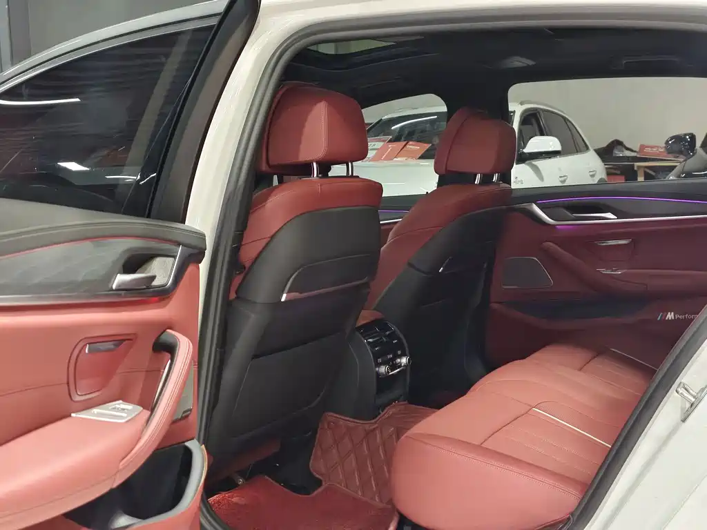 BMW 5 Series 2021 530Li Exclusive M Sports Package купить на сайте DeffCars