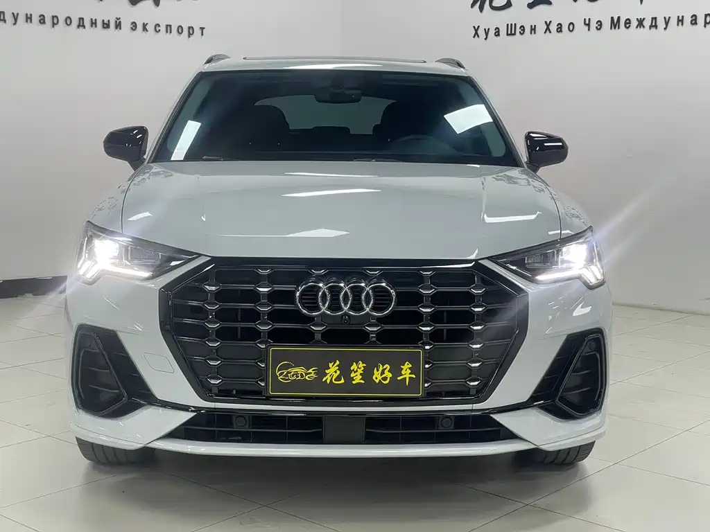 Audi Q3 2023 35 TFSI Fashionable and Dynamic (1.4T) купить на сайте DeffCars
