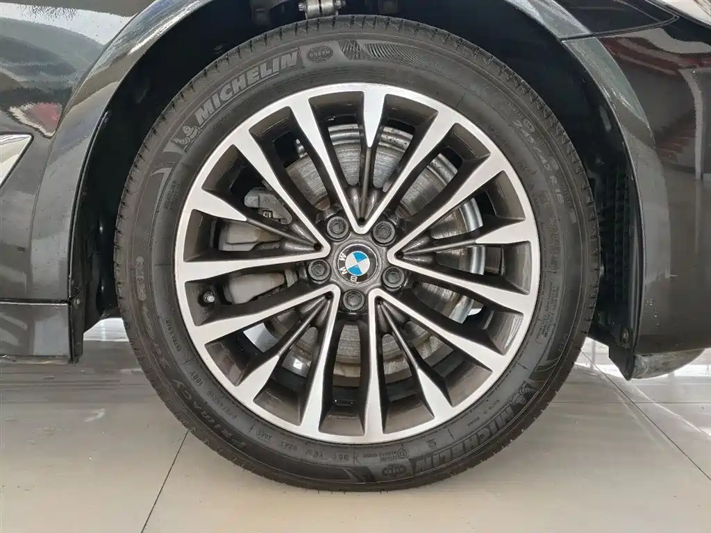 BMW 5 Series 2021 525Li Luxury Package купить на сайте DeffCars