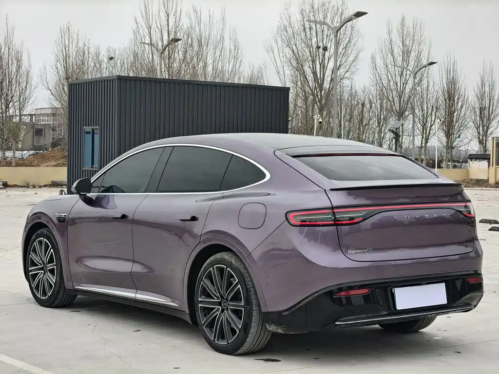 Zhijie R7 2024 pure electric 802km Max купить на сайте DeffCars