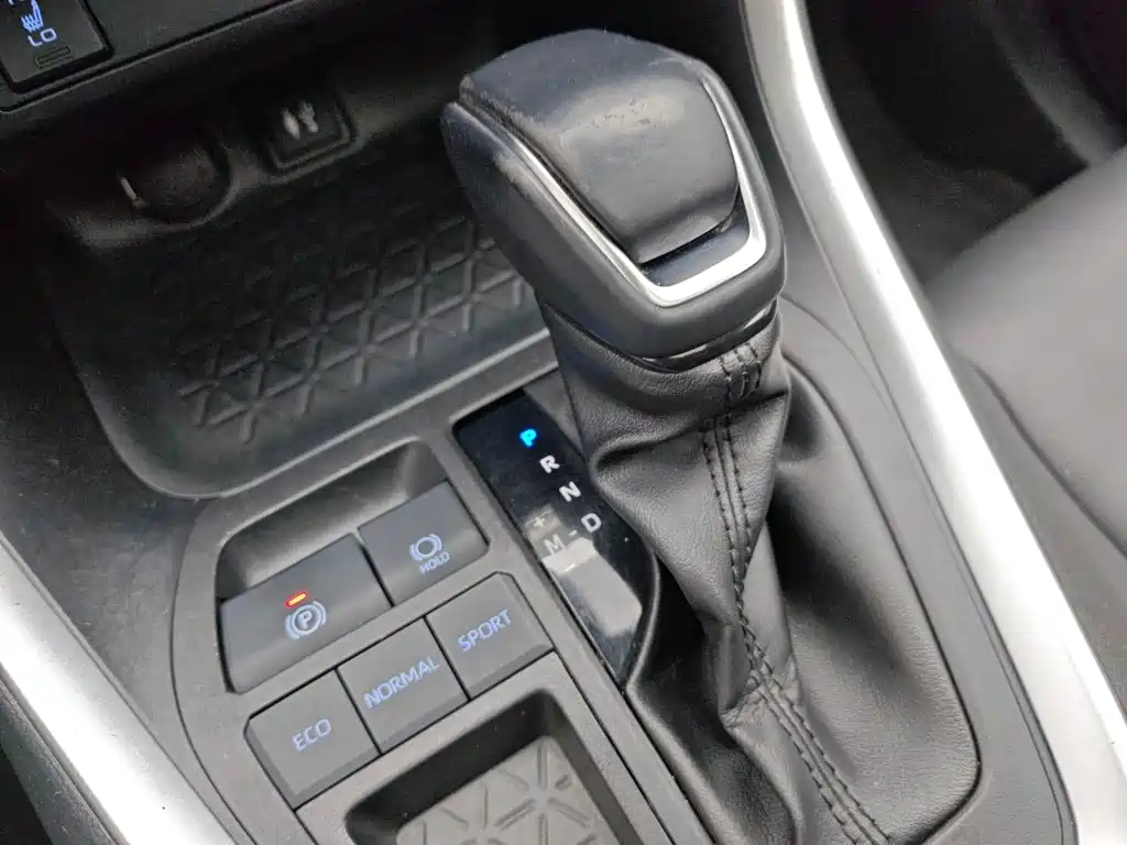 RAV4 Rongfang 2022 2.0L CVT two-wheel drive fashion Plus version купить на сайте DeffCars