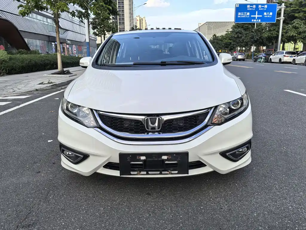 Jade 2016 1.8L automatic comfort elite version 5 seats купить на сайте DeffCars