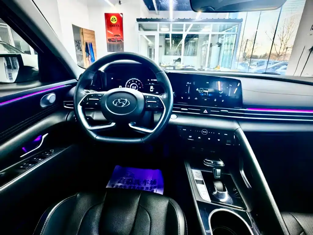Elantra 2021 1.5L CVT LUX Premium Edition купить на сайте DeffCars